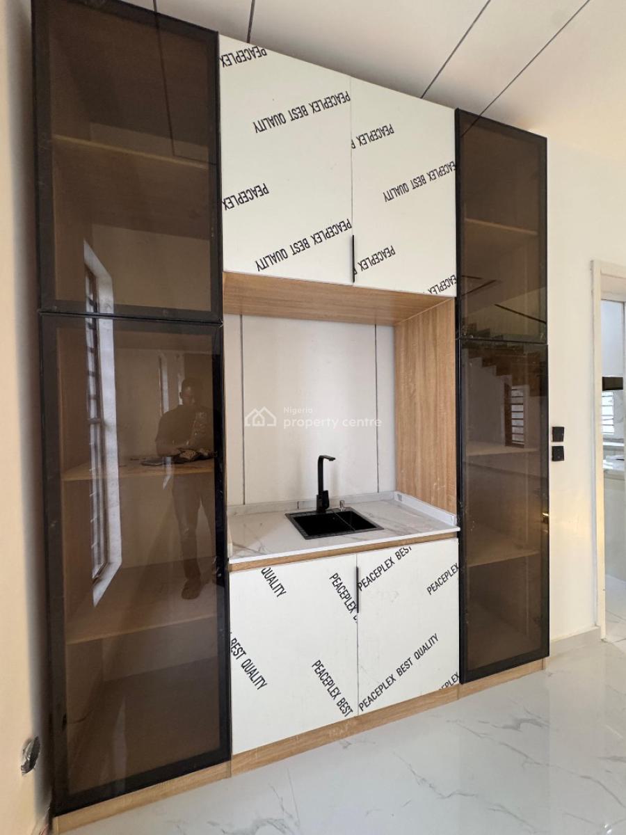 Well Built 5 Bedroom Fully Detached in a Well Secured Location, Ikota, Lekki, Lagos, Detached Duplex for Sale