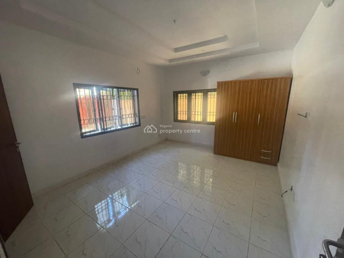 3 Bedroom Apartment (self Serviced), Off Admiralty Way, Lekki Phase 1, Lekki, Lagos, Flat / Apartment for Rent