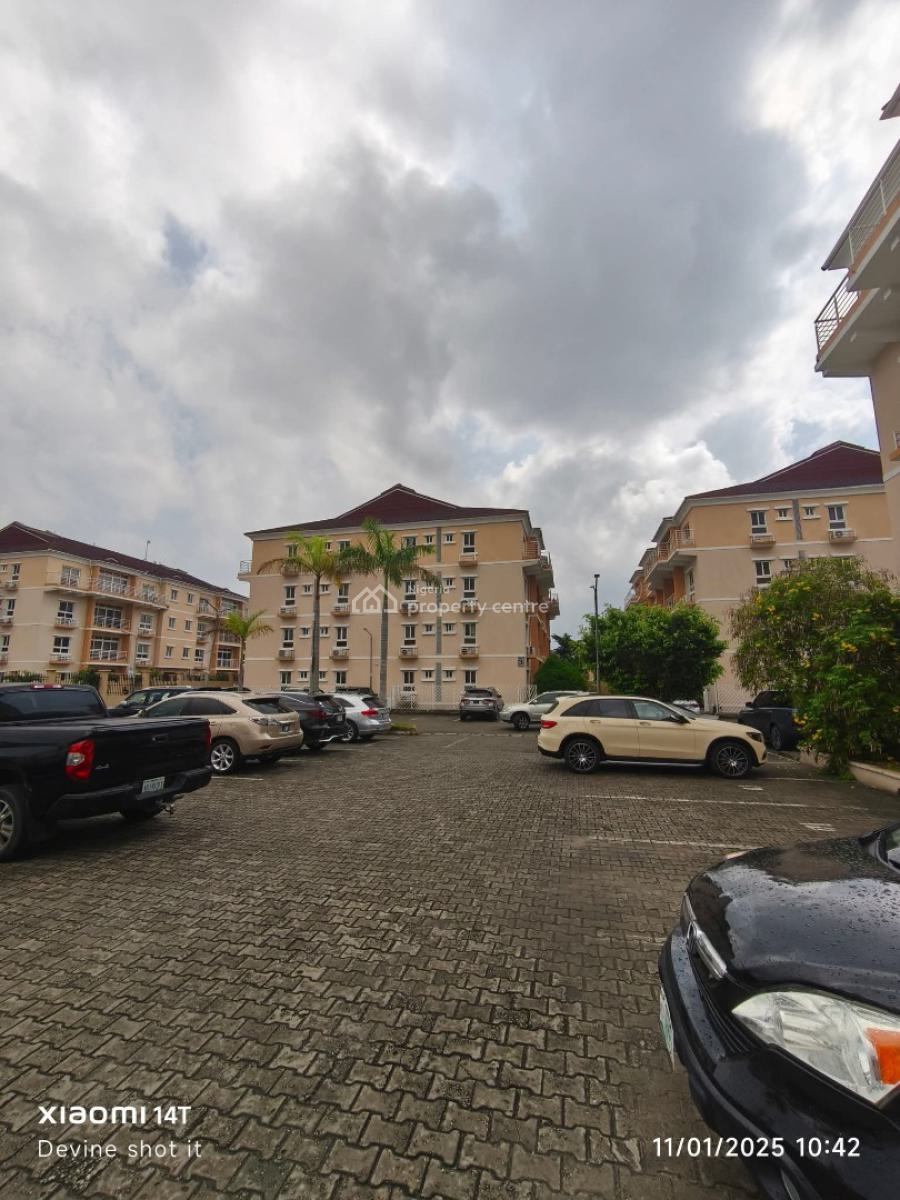 Luxury Service 3 Bedroom Apartment with Bq, Cadogan Estate, Osapa, Lekki, Lagos, Flat / Apartment for Rent