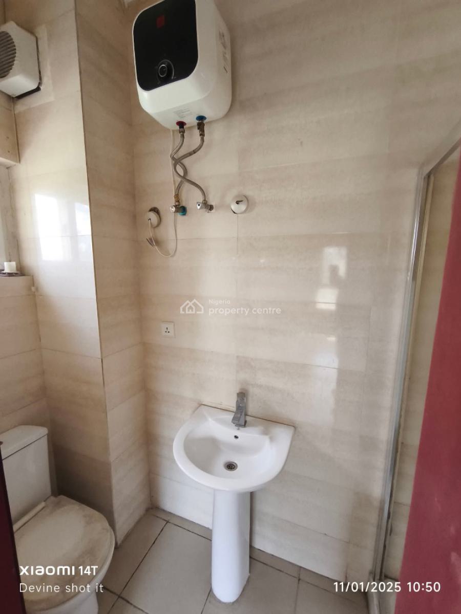 Luxury Service 3 Bedroom Apartment with Bq, Cadogan Estate, Osapa, Lekki, Lagos, Flat / Apartment for Rent