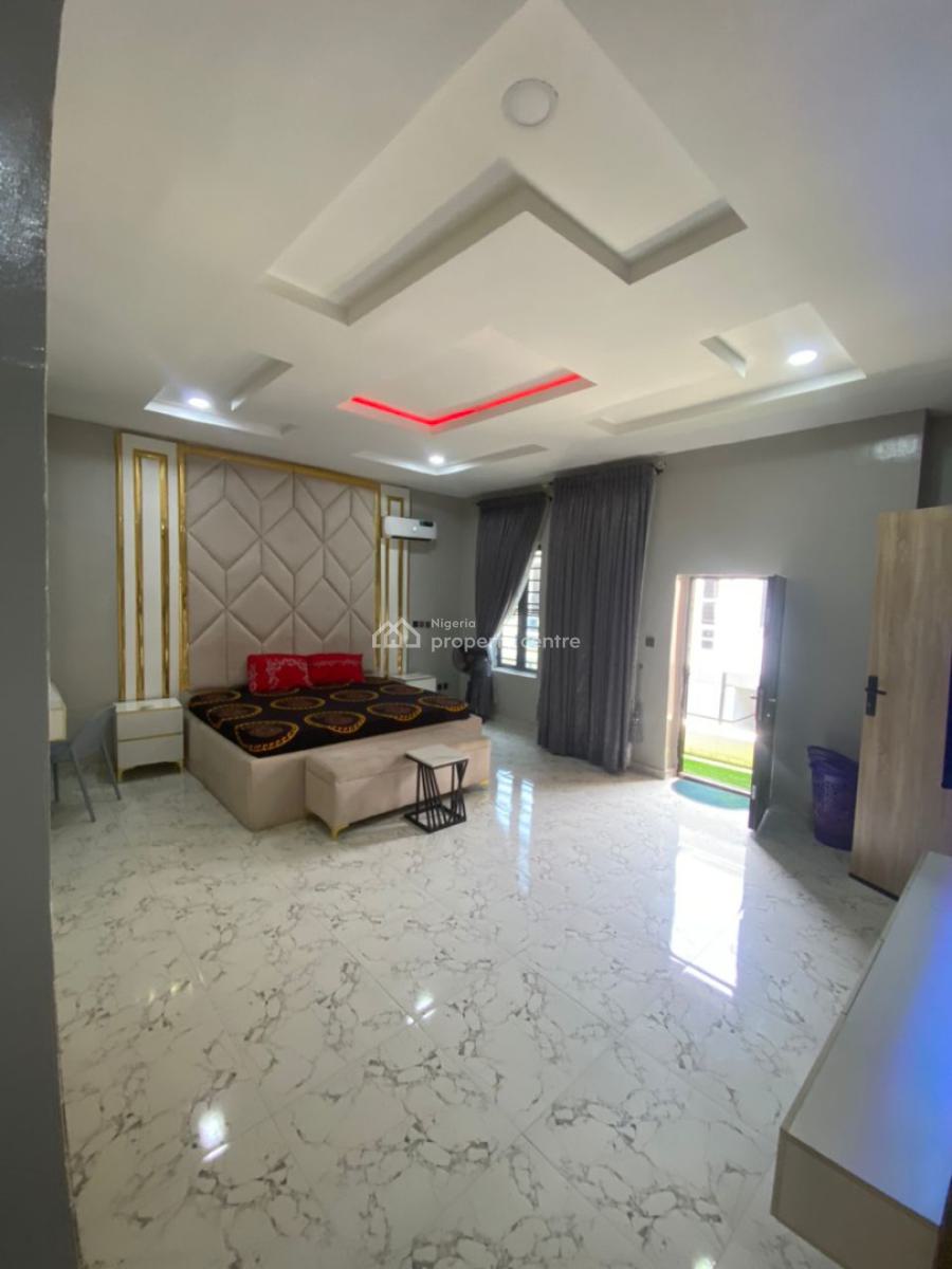 Fully Furnished Master Bedroom with Mini Parlor  Sharing Kitchen, Orchid Road, Lekki, Lagos, Flat / Apartment for Rent