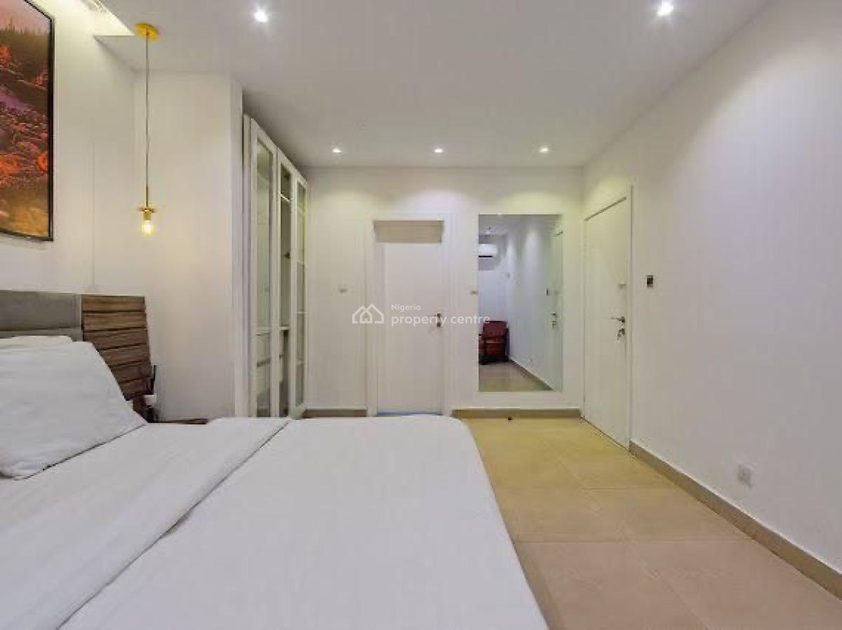 3 Bedroom Luxury Waterfront, Lekki Phase 1, Lekki, Lagos, Flat / Apartment Short Let