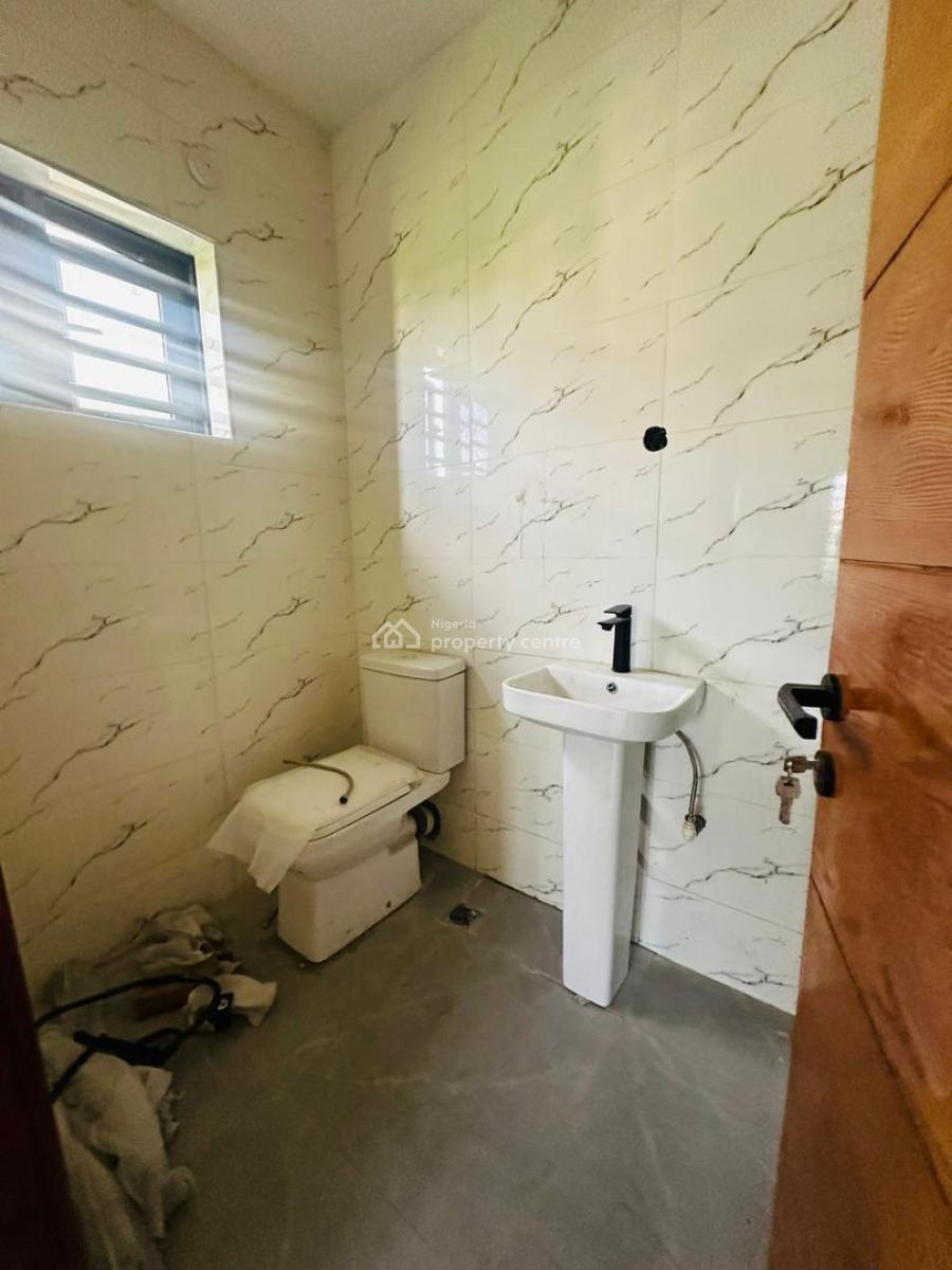 Breathtaking 5 Bedroom Fully Detached Duplex Plus Bq, Gra Phase 2, Magodo, Lagos, Detached Duplex for Sale