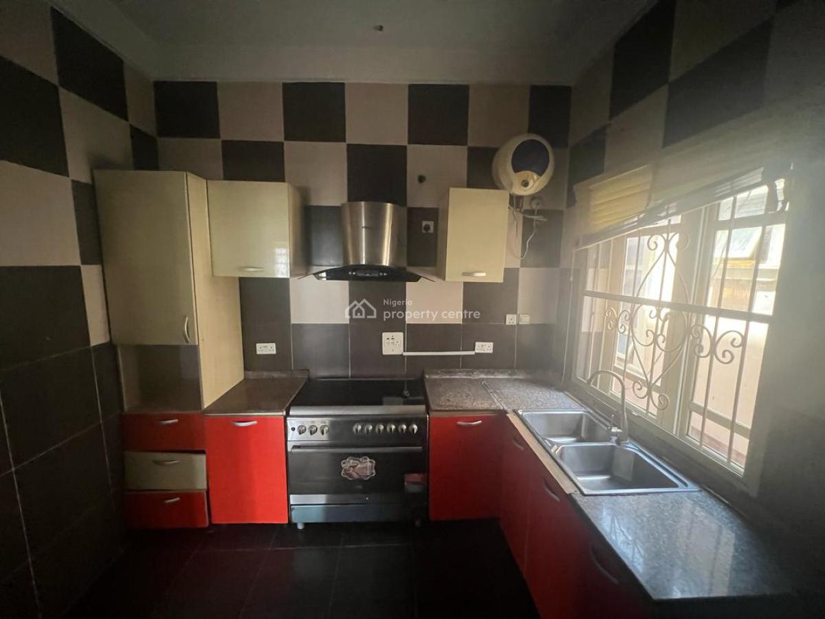 Self Compound 4 Bedroom Semi Detached Duplex with Bq, Chevron, Lekki, Lagos, Semi-detached Duplex for Rent
