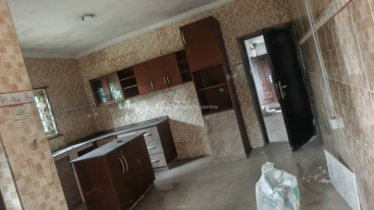 Spacious 5b/r Detached House, Orile Agege Close to Dopemu~ Agege, Dopemu, Agege, Lagos, Detached Duplex for Rent