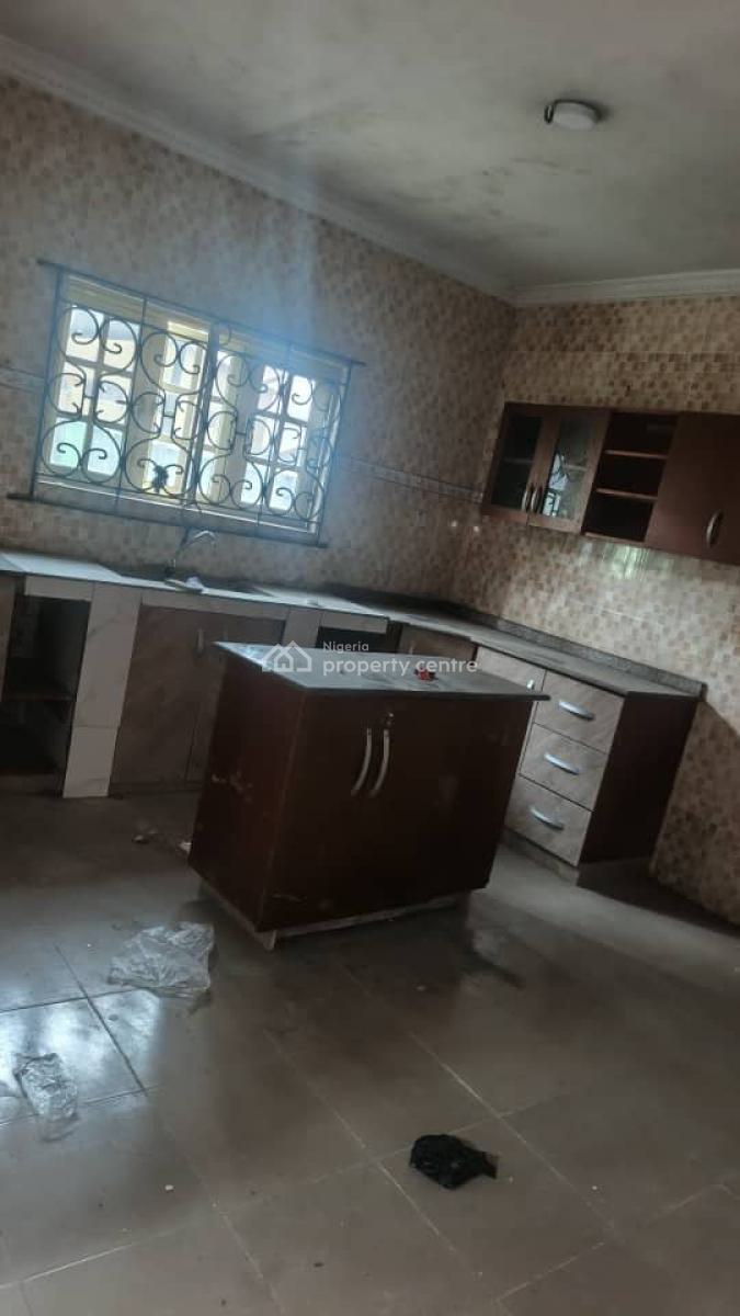 Spacious 5b/r Detached House, Orile Agege Close to Dopemu~ Agege, Dopemu, Agege, Lagos, Detached Duplex for Rent
