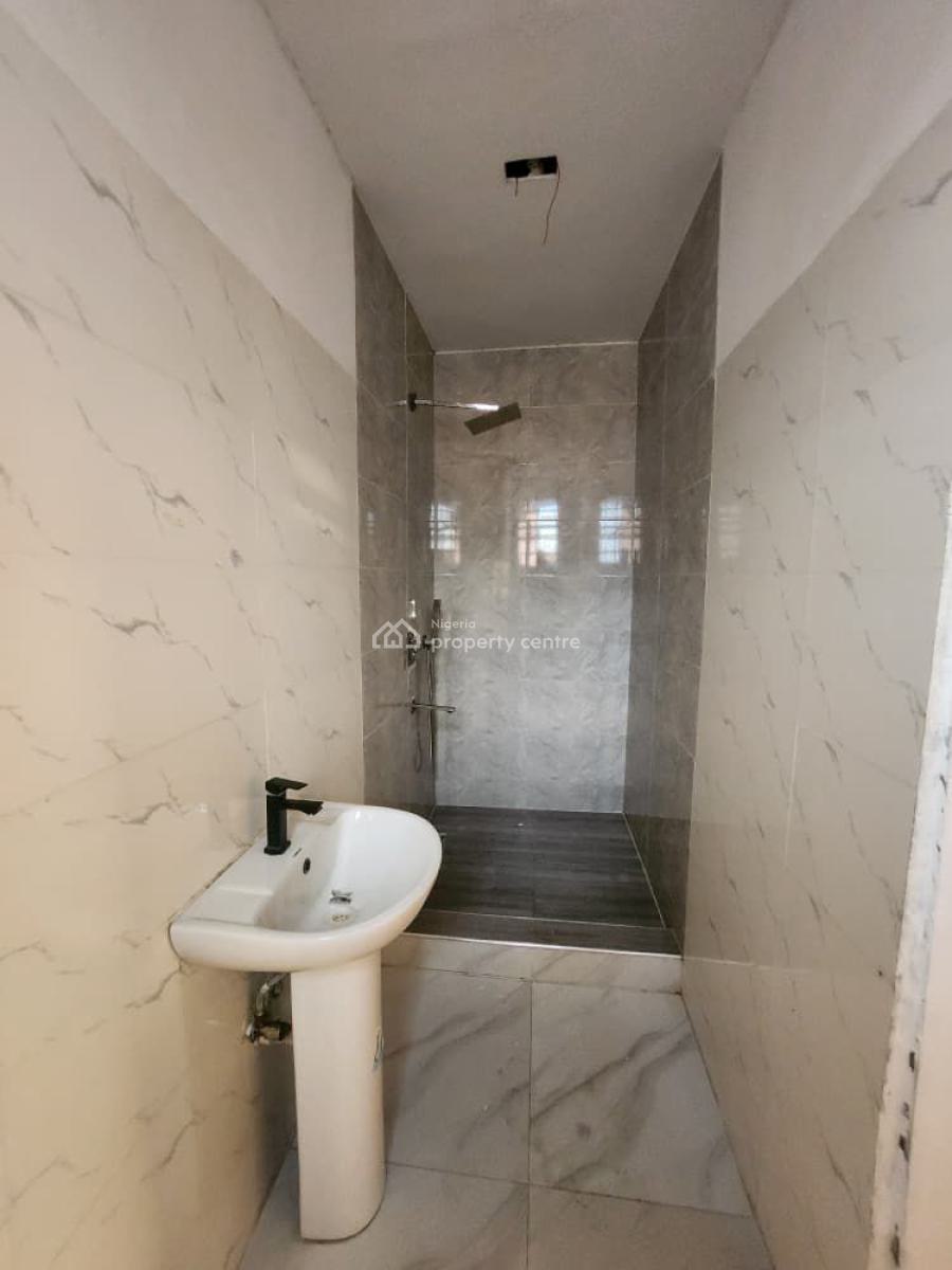 Well Maintained Serviced Spacious 2bedrooms Apartment, in a Proper Secured Neighborhood, Ikate, Lekki, Lagos, Flat / Apartment for Rent