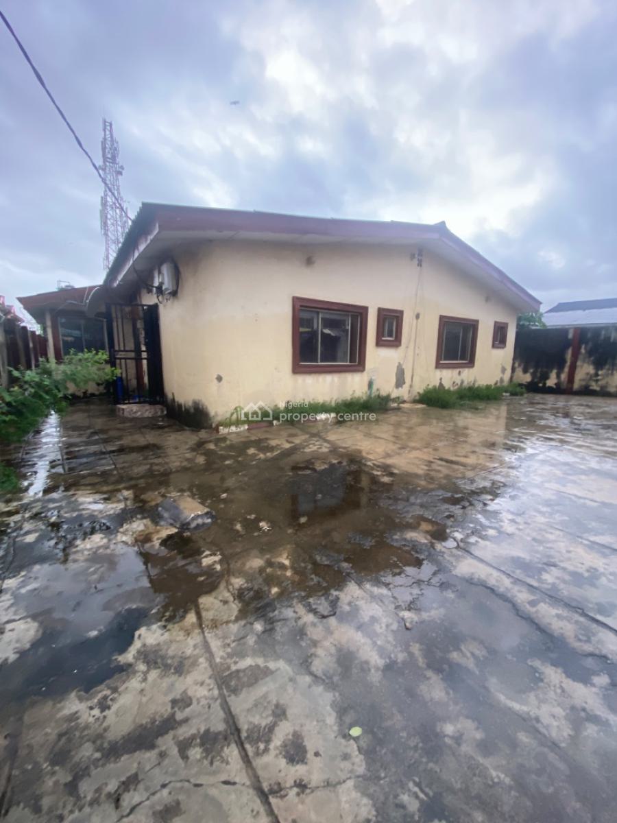 a Bungalow, Muftau Adeyemi, Okunola, Egbeda, Alimosho, Lagos, Detached Bungalow for Sale