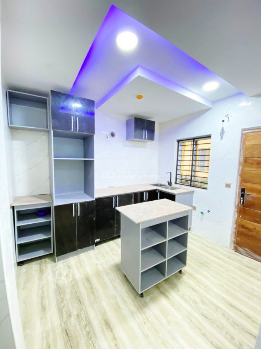 a Tastefully Designed 2 Bedroom Apartment with Elevator, Ready to Move in 2 Bedroom Apartment with Swimming Pool, Bq, Lekki Phase 1, Lekki, Lagos, Block of Flats for Sale