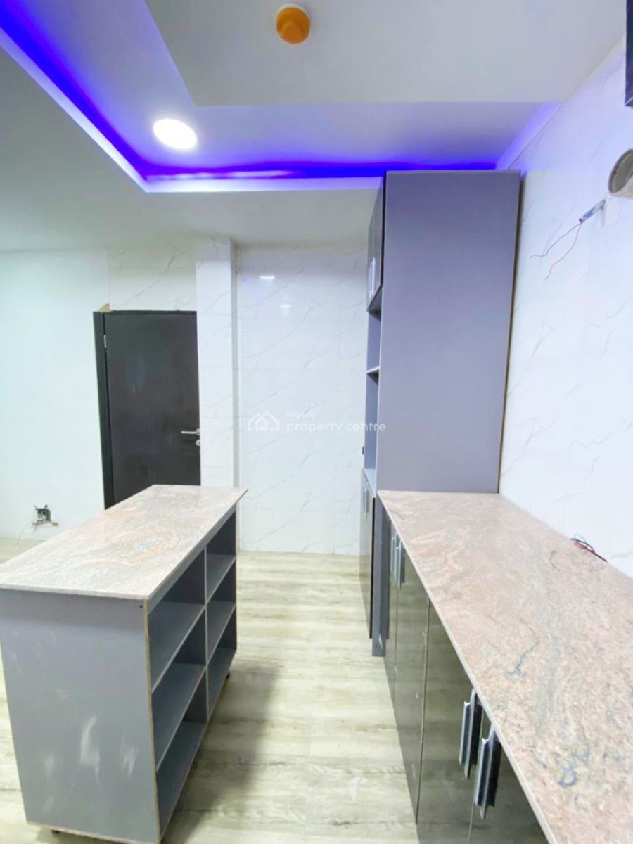 a Tastefully Designed 2 Bedroom Apartment with Elevator, Ready to Move in 2 Bedroom Apartment with Swimming Pool, Bq, Lekki Phase 1, Lekki, Lagos, Block of Flats for Sale