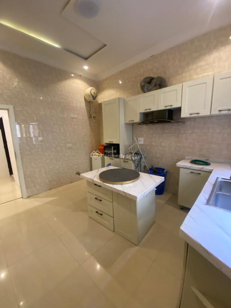 Well Maintained Spacious Serviced 1bedroom Apartment, in a Proper Secured Estate, Osapa, Lekki, Lagos, Mini Flat (room and Parlour) for Rent