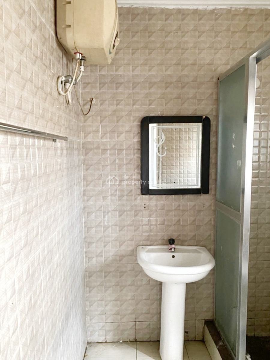 Luxury 3 Bedroom Flat, Olowora, Omole Phase 2, Ikeja, Lagos, Flat / Apartment for Rent