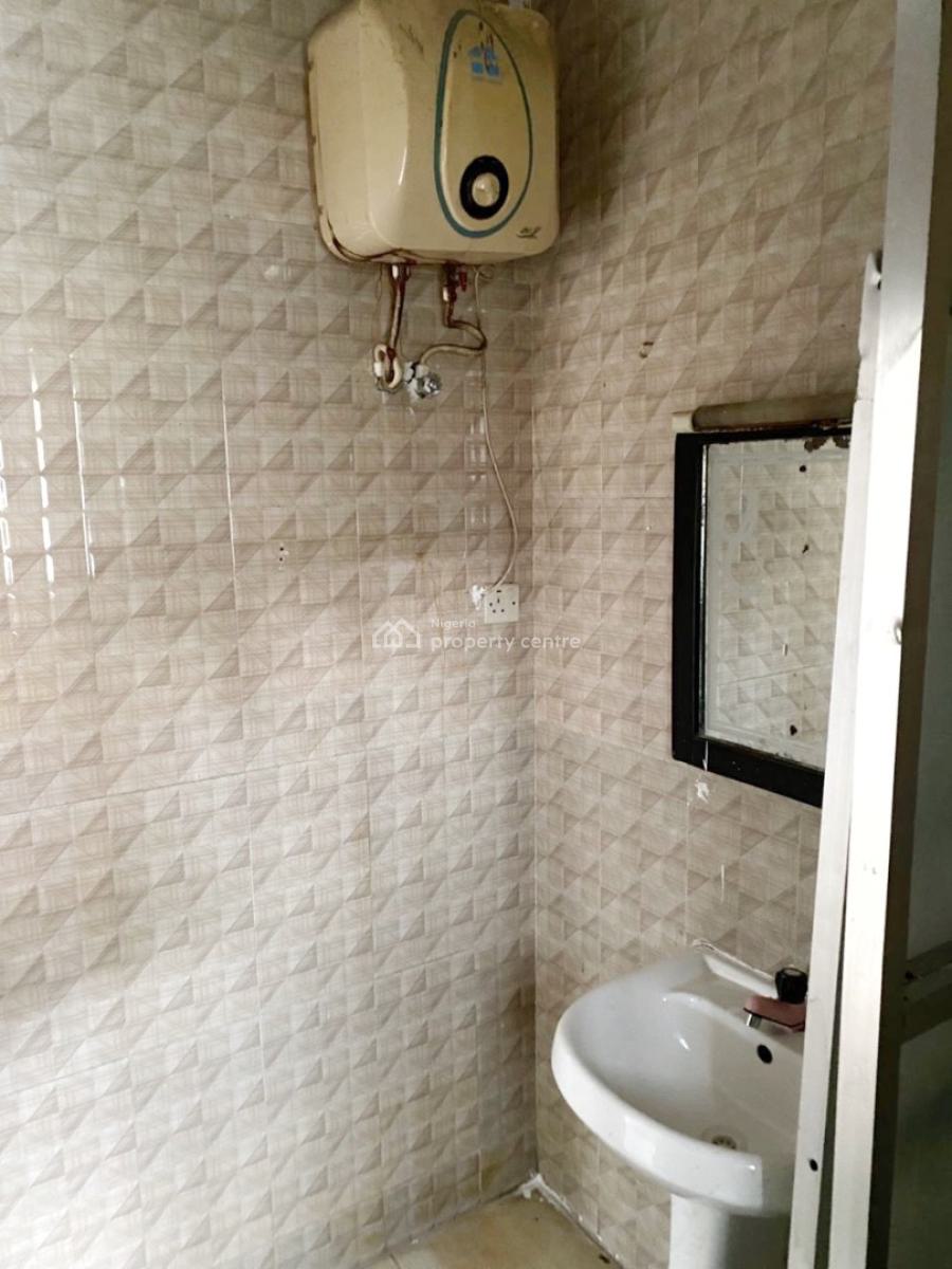 Luxury 3 Bedroom Flat, Olowora, Omole Phase 2, Ikeja, Lagos, Flat / Apartment for Rent