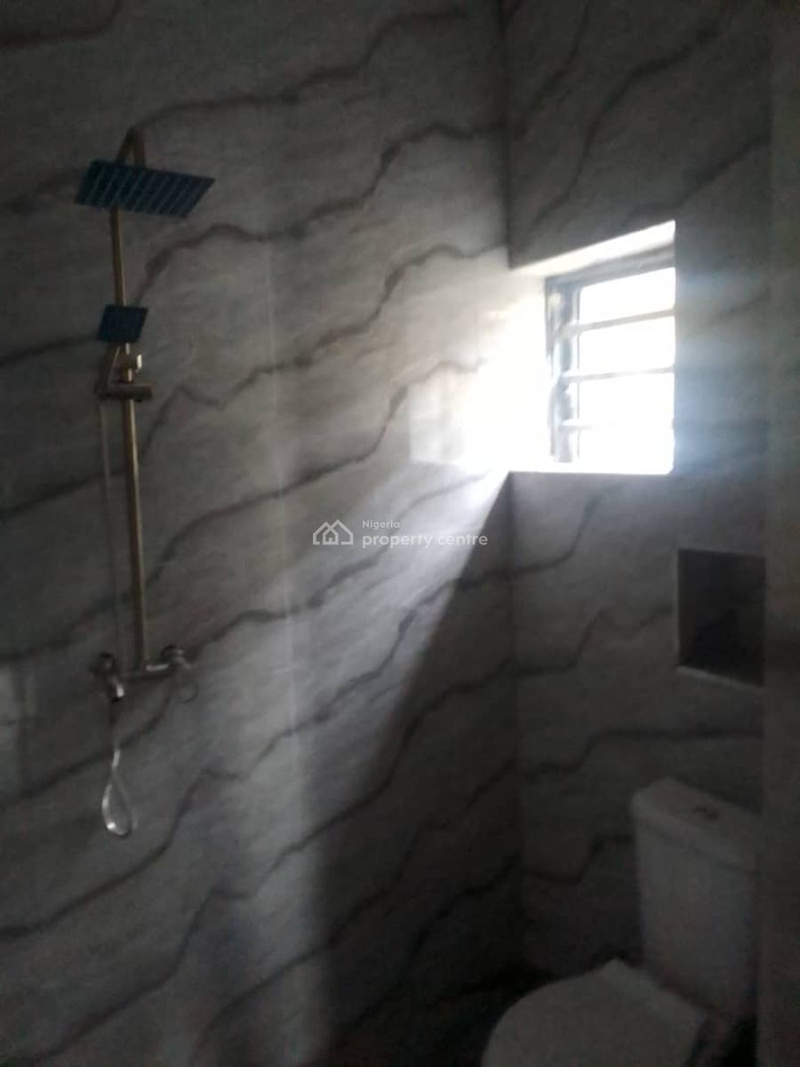 Spacious 2 Bedroom Upstairs, Oribanwa Phase 2, Oribanwa, Ibeju Lekki, Lagos, Flat / Apartment for Rent