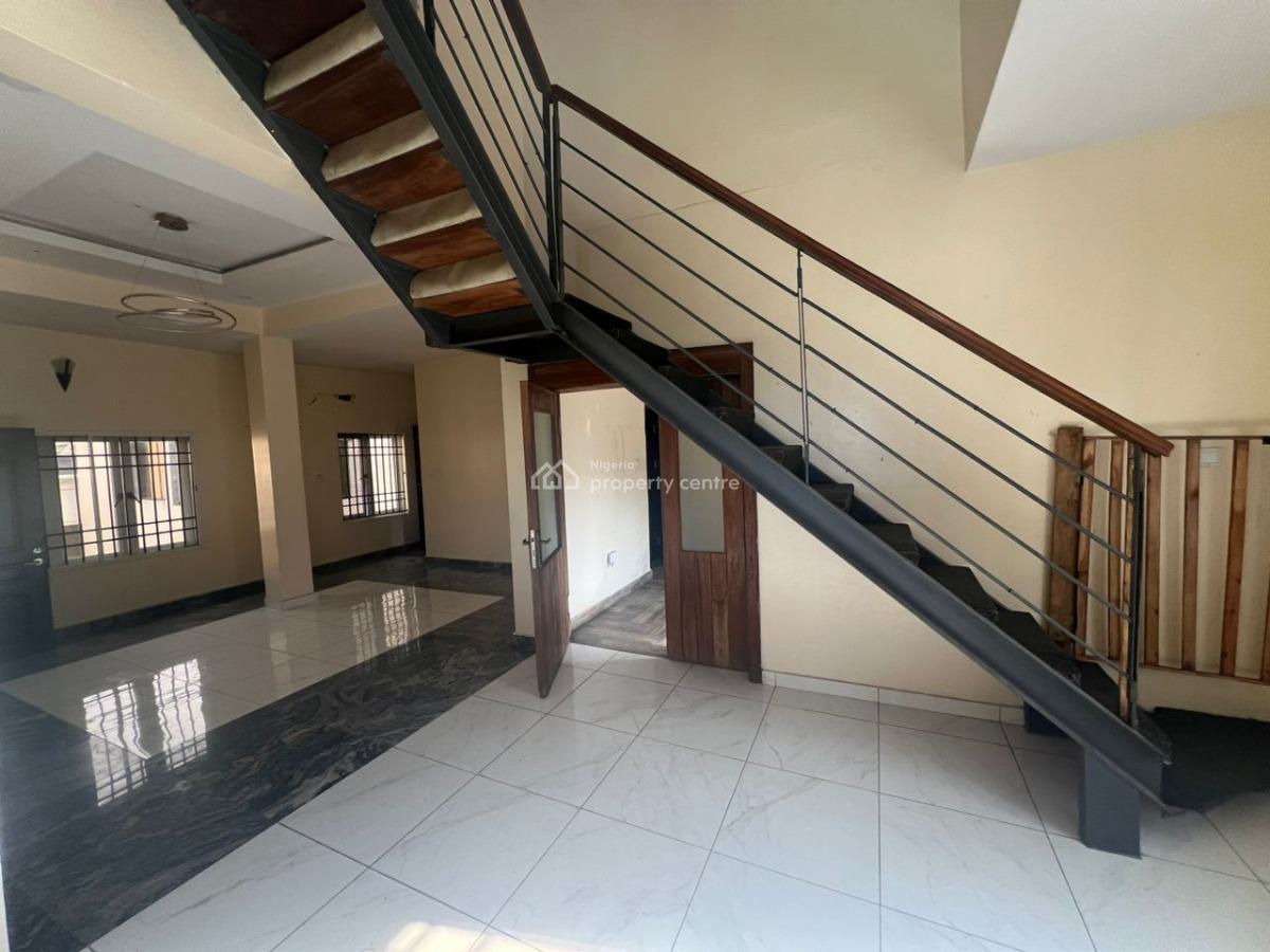 Standard 3 Bedroom Maisonette, Osapa, Lekki, Lagos, Flat / Apartment for Rent