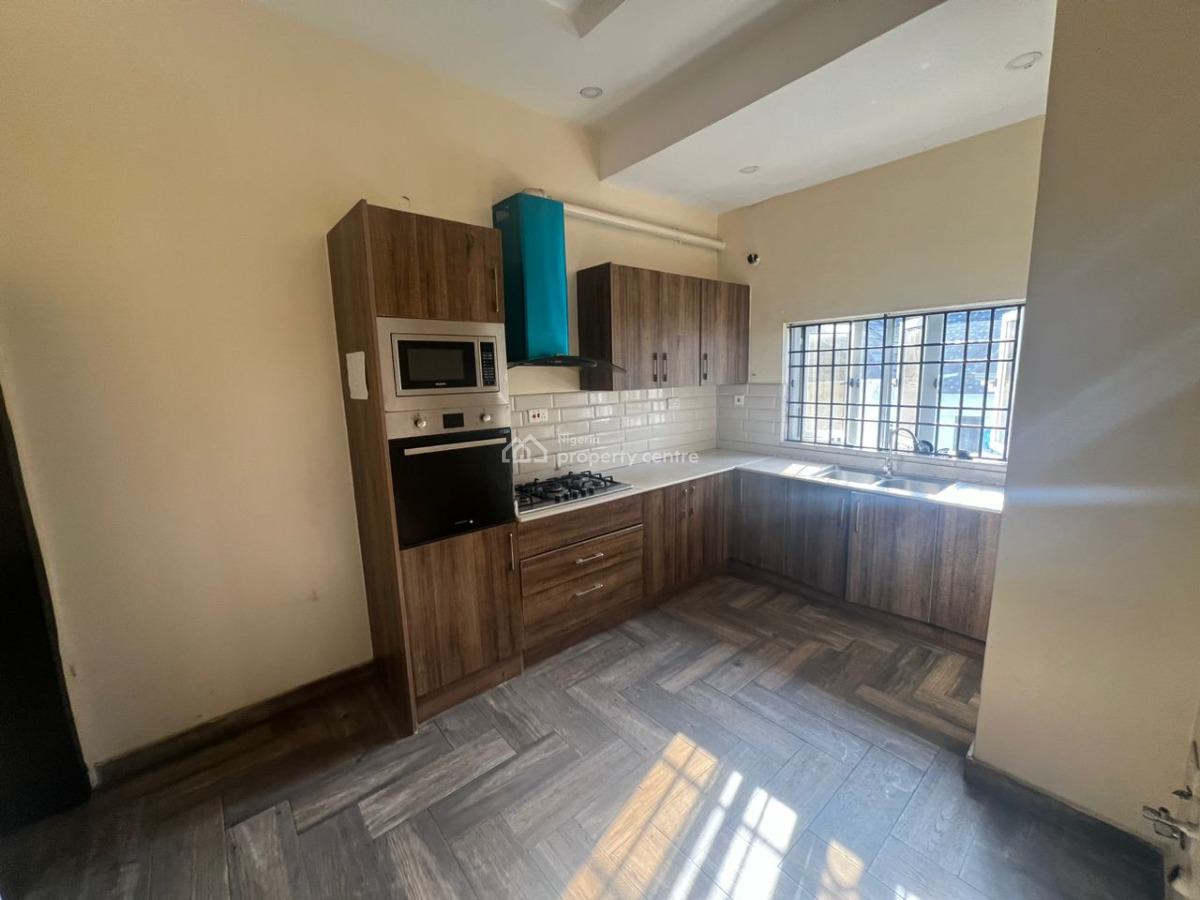 Standard 3 Bedroom Maisonette, Osapa, Lekki, Lagos, Flat / Apartment for Rent