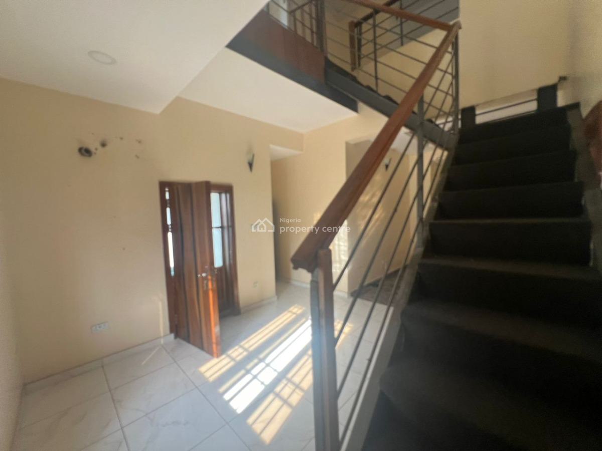 Standard 3 Bedroom Maisonette, Osapa, Lekki, Lagos, Flat / Apartment for Rent