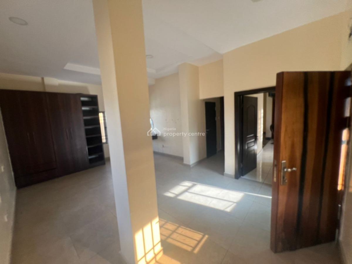Standard 3 Bedroom Maisonette, Osapa, Lekki, Lagos, Flat / Apartment for Rent