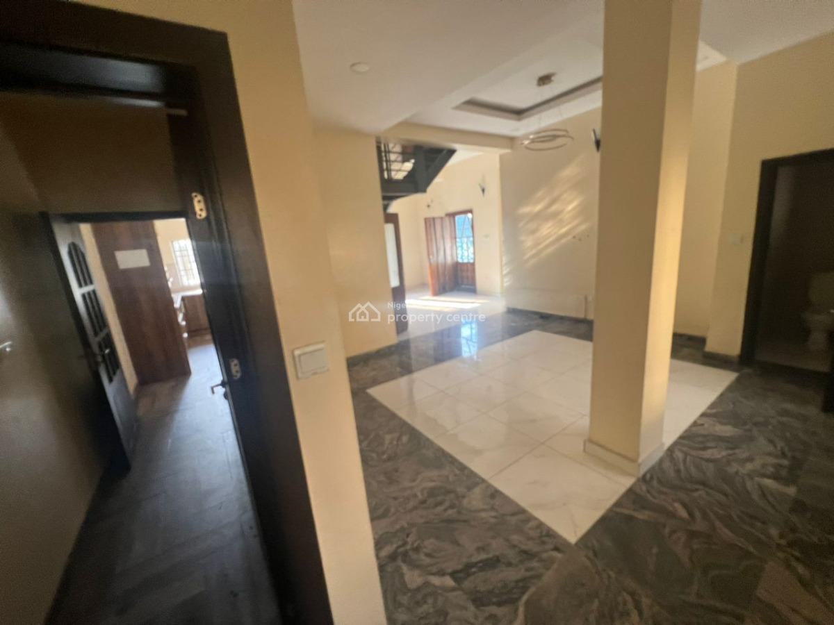 Standard 3 Bedroom Maisonette, Osapa, Lekki, Lagos, Flat / Apartment for Rent