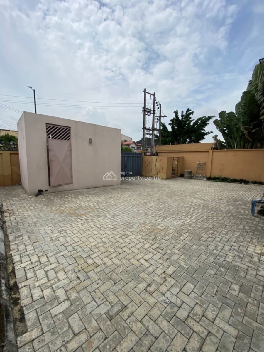 8 Bedroom Detached Duplex with 2 Rooms Bq, Lekki Phase 1, Lekki, Lagos, Detached Duplex for Rent