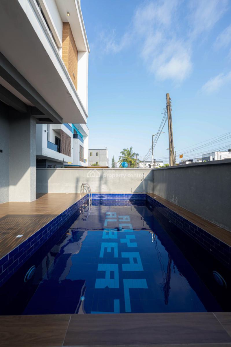 a Luxurious 2 Bedroom Apartment at Lekki Phase 1, Lekki Phase 1, Lekki, Lagos, Flat / Apartment Short Let