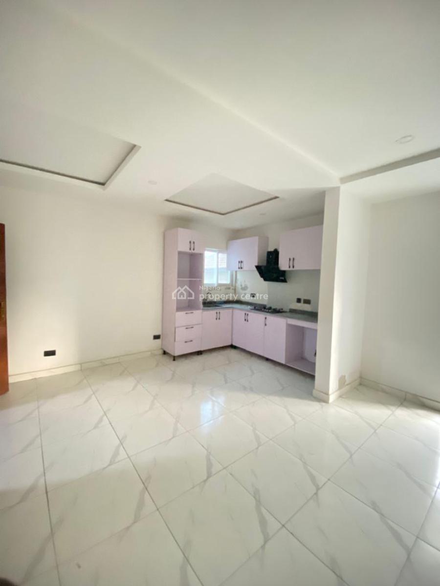 Aesthetically Pleasing on 1st Floor : Fully Serviced, Ilasan, Lekki, Lagos, Flat / Apartment for Rent