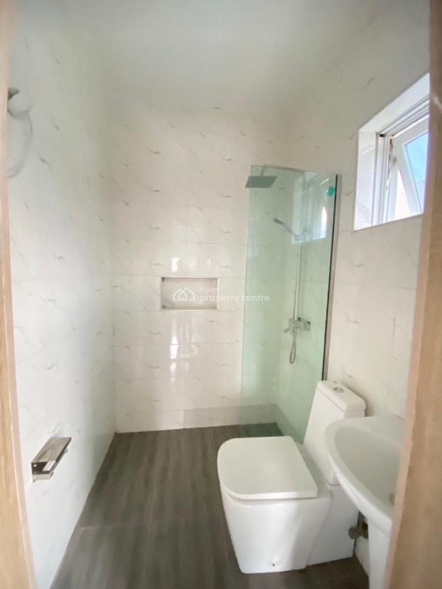 Aesthetically Pleasing on 1st Floor : Fully Serviced, Ilasan, Lekki, Lagos, Flat / Apartment for Rent