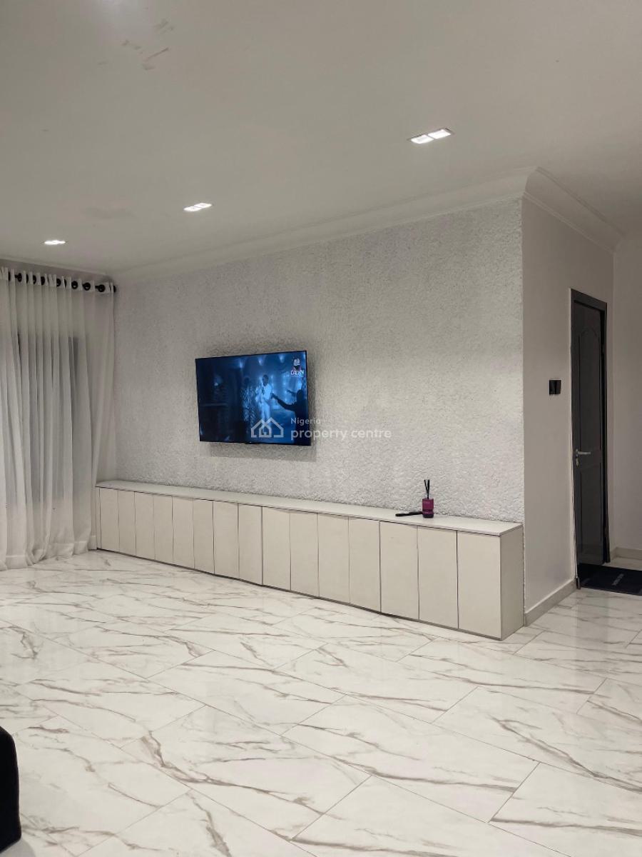 2 Units of Luxury Studio Apartments with Swimming Pool and Gym, Dada Feyemi Close, Jordan Brookes Court Osapa Jakande, Osapa, Lekki, Lagos, Flat / Apartment Short Let