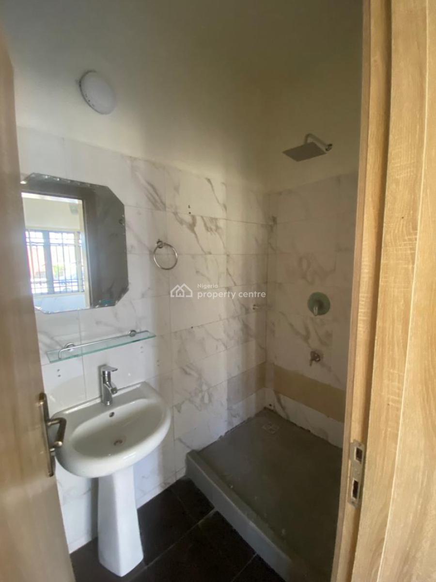 Relatively New 5 Bedroom Duplex with 2 Rooms Bq, Lekki Right, Lekki Phase 1, Lekki, Lagos, House for Rent