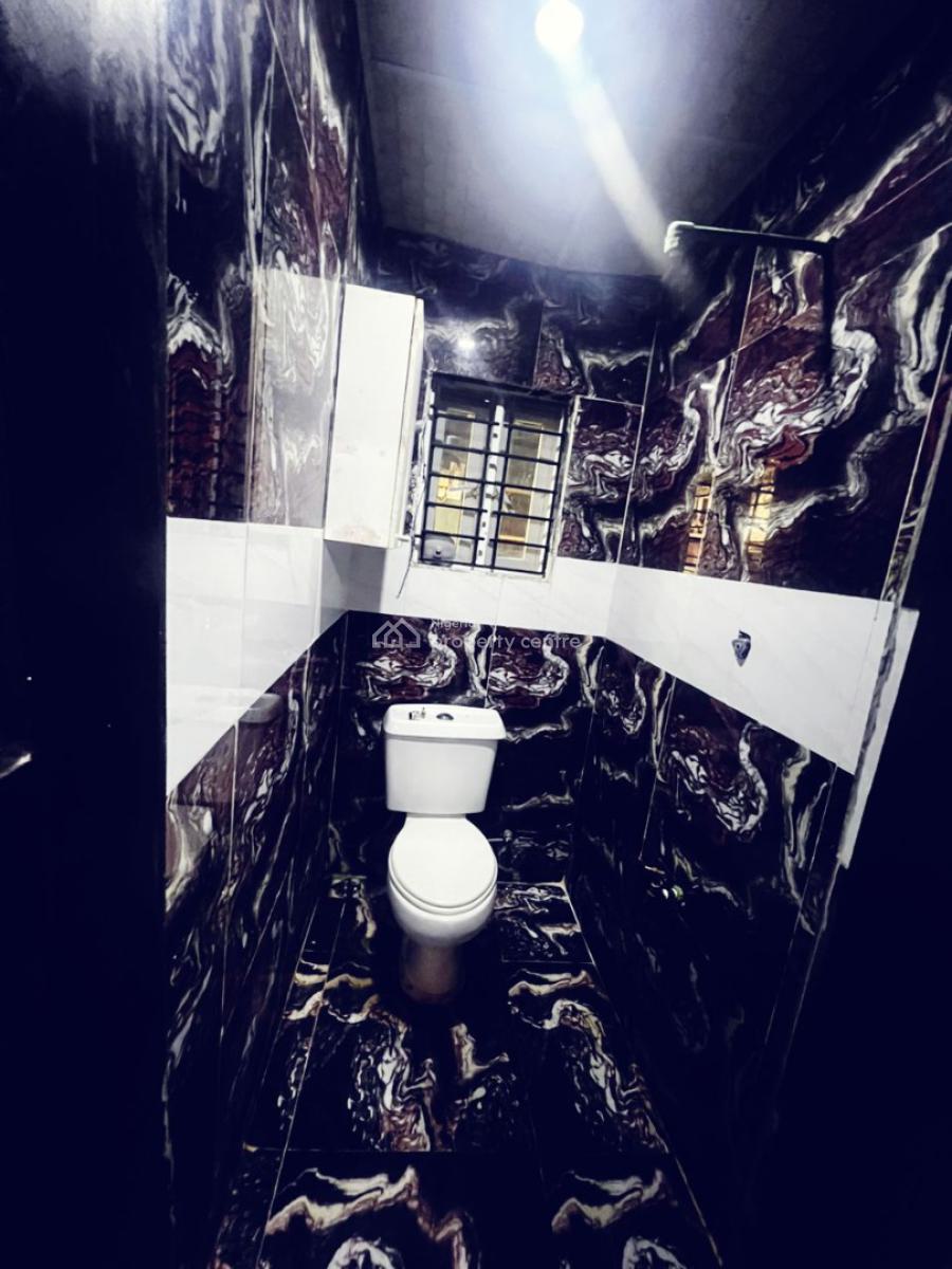 Selfcon, Chisco, Ikate, Lekki, Lagos, Self Contain (single Rooms) for Rent