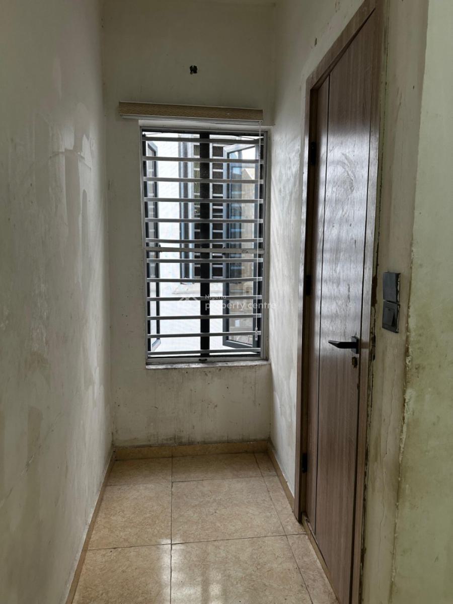 Upstairs Shared Apartment, Royal Pine, Lekki, Lagos, Self Contain (single Rooms) for Rent