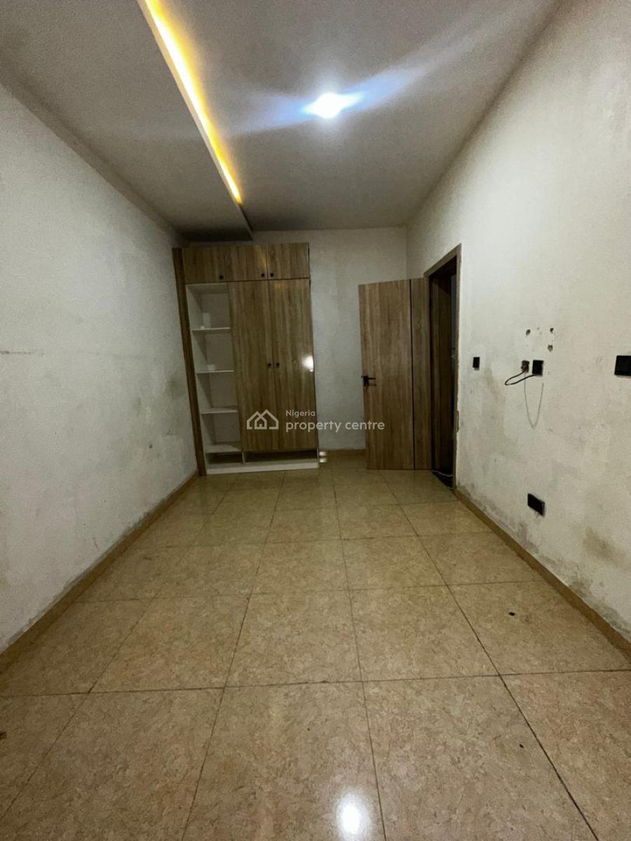 Upstairs Shared Apartment, Royal Pine, Lekki, Lagos, Self Contain (single Rooms) for Rent