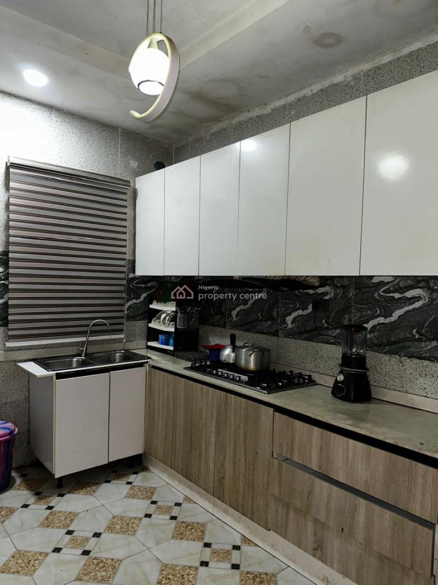 Upstairs Shared Apartment, Royal Pine, Lekki, Lagos, Self Contain (single Rooms) for Rent