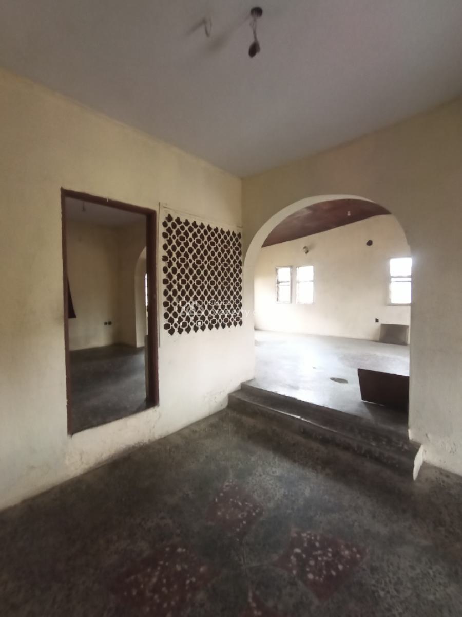 Spacious and Decent 6 Bedroom Fully Detached Duplex, Arida Ikotun, Ikotun, Lagos, Detached Duplex for Sale
