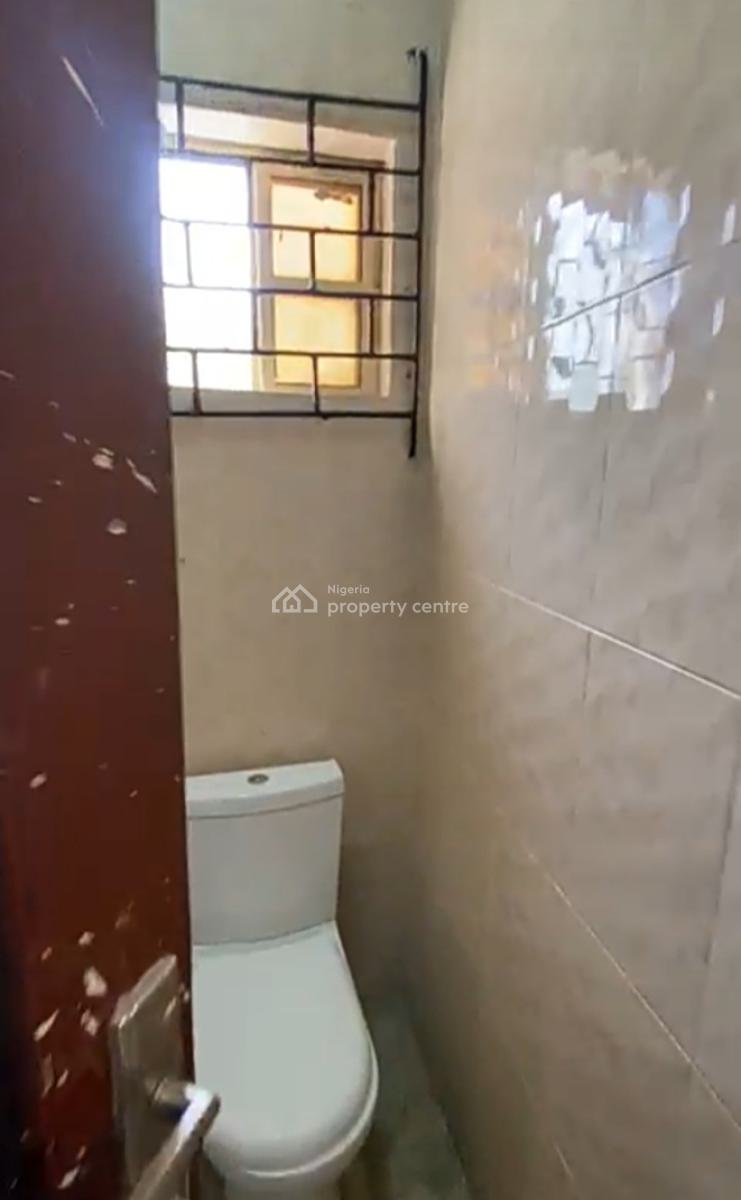 Renovated & Spacious Mini Flat { Video Available}, Osapa, Lekki, Lagos, Mini Flat (room and Parlour) for Rent