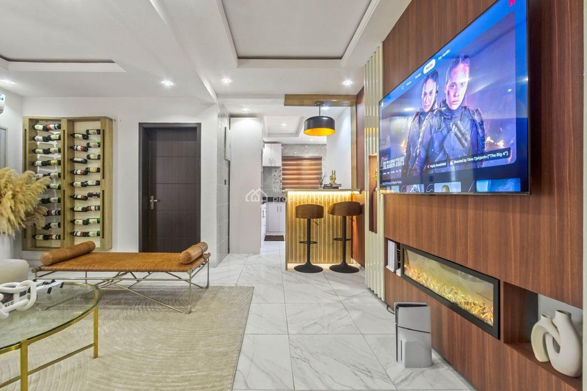 Lux 1 Bed with Ps5,private Gym & 2 Balconies, Lekki Phase 1, Lekki, Lagos, Flat / Apartment Short Let