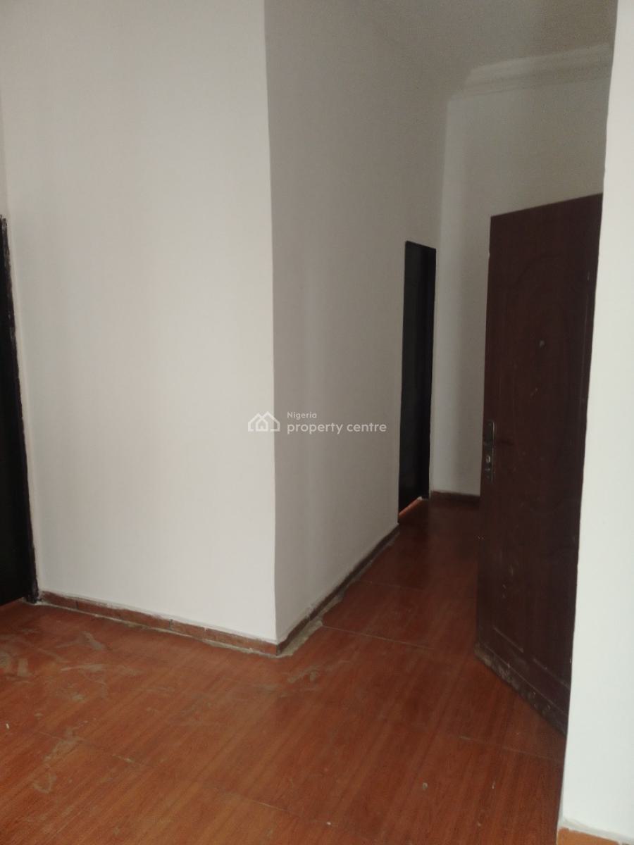 2 Bedroom Flat Upstairs, Off Orchid Road, Lekki, Lagos, Flat / Apartment for Rent