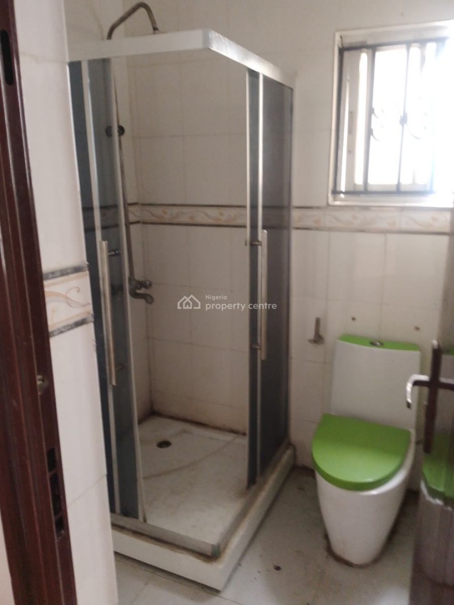 2 Bedroom Flat Upstairs, Off Orchid Road, Lekki, Lagos, Flat / Apartment for Rent