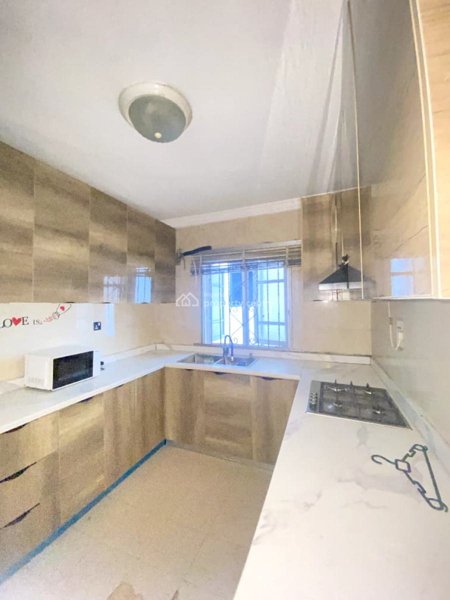 Lovely 2bedroom Apartment in a Secure Estate, Lekki Phase 1, Lekki, Lagos, Flat / Apartment for Rent