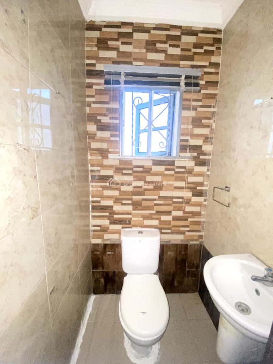 Lovely 2bedroom Apartment in a Secure Estate, Lekki Phase 1, Lekki, Lagos, Flat / Apartment for Rent