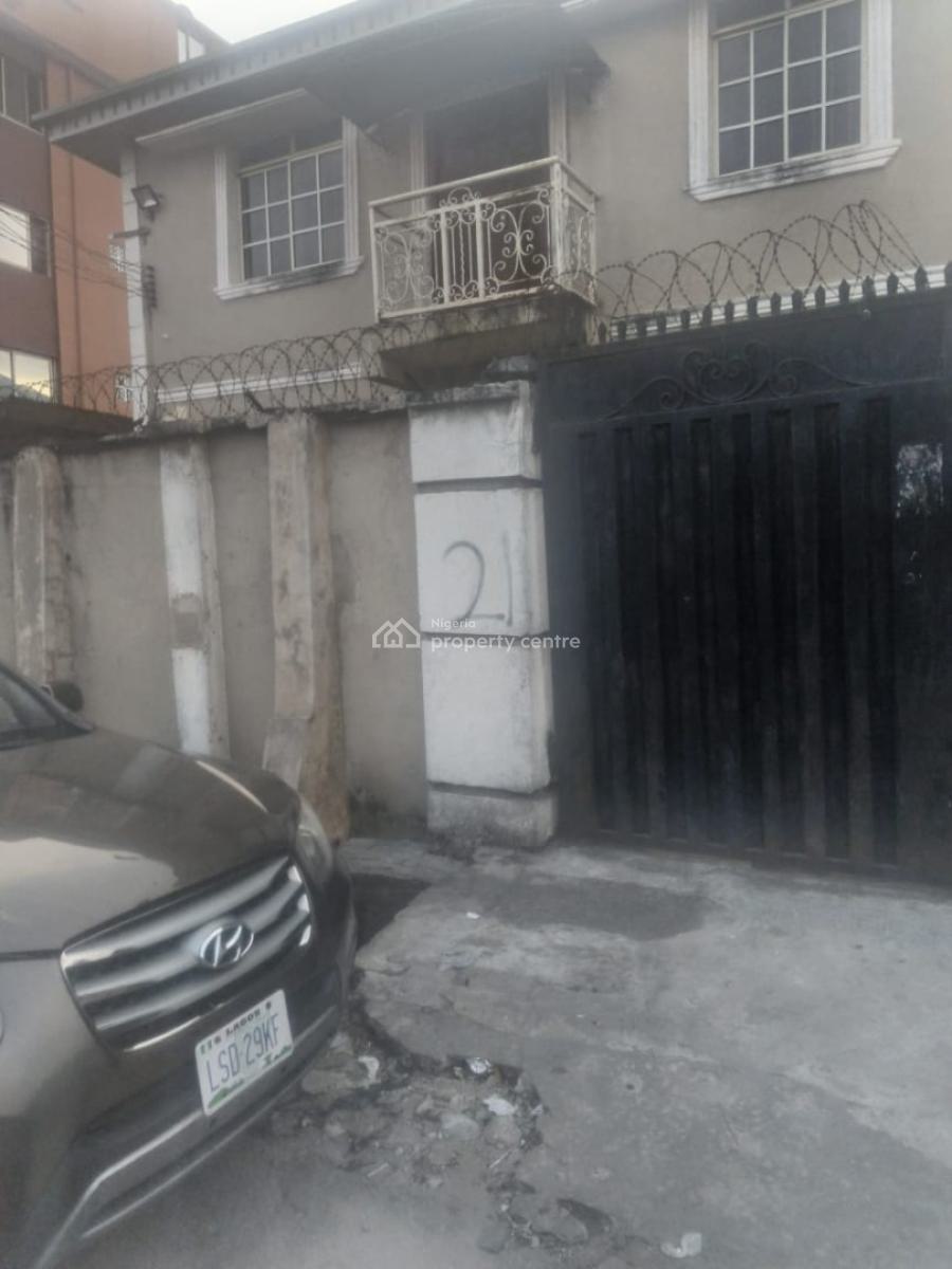 4 Nos of 2 Bedroom Flat, 2 Nos of Mini Flat, Onifade Street, Mushin, Lagos, Block of Flats for Sale