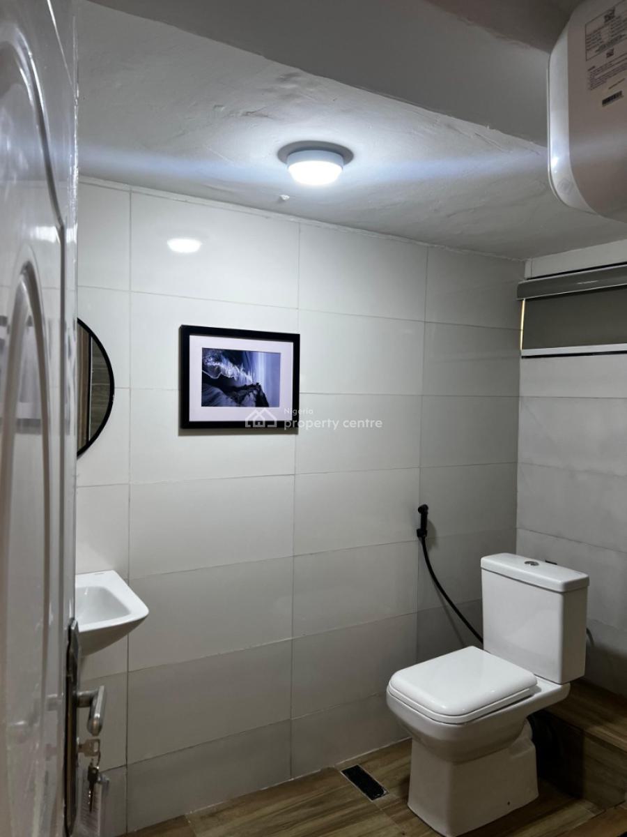 Asokoro Luxury  Apartments 2, Asokoro District, Abuja, Mini Flat (room and Parlour) Short Let