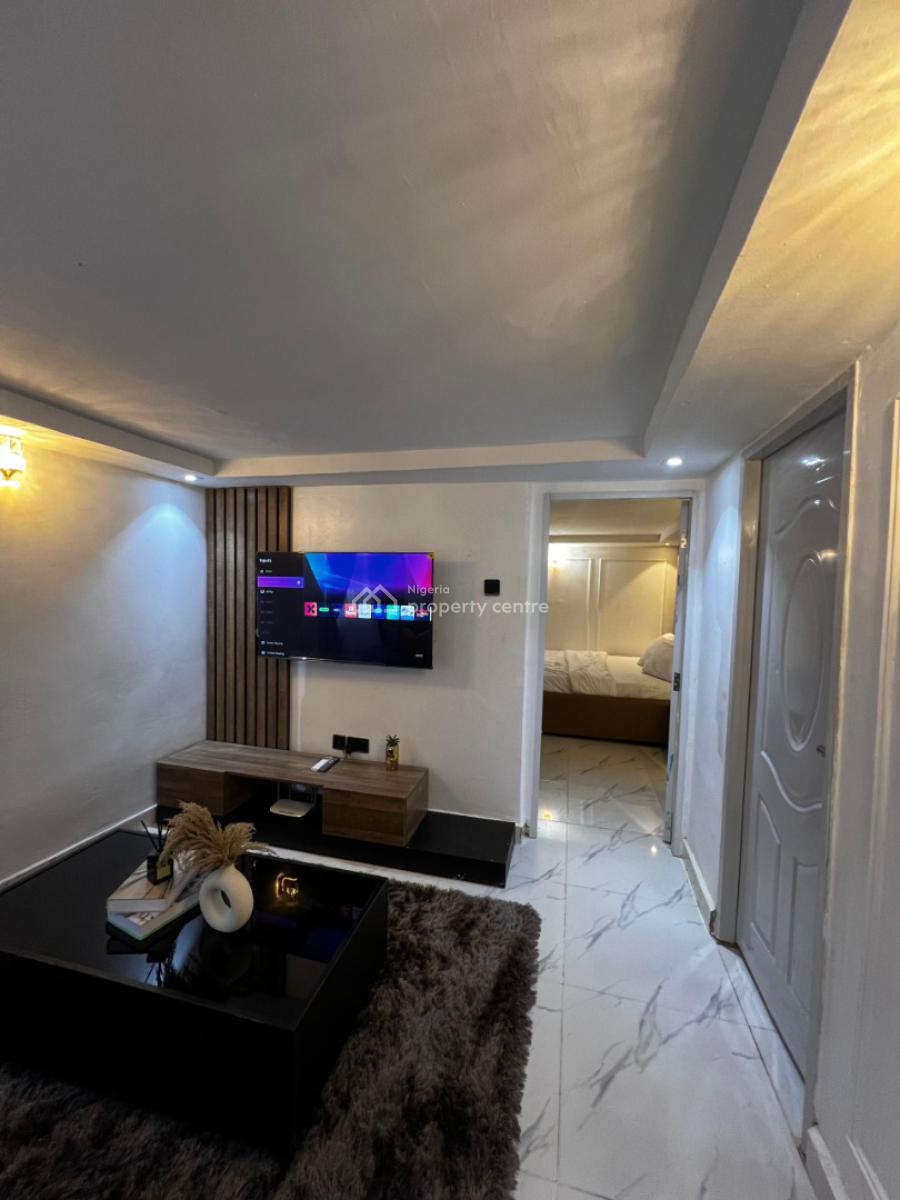 Asokoro Luxury  Apartments 2, Asokoro District, Abuja, Mini Flat (room and Parlour) Short Let