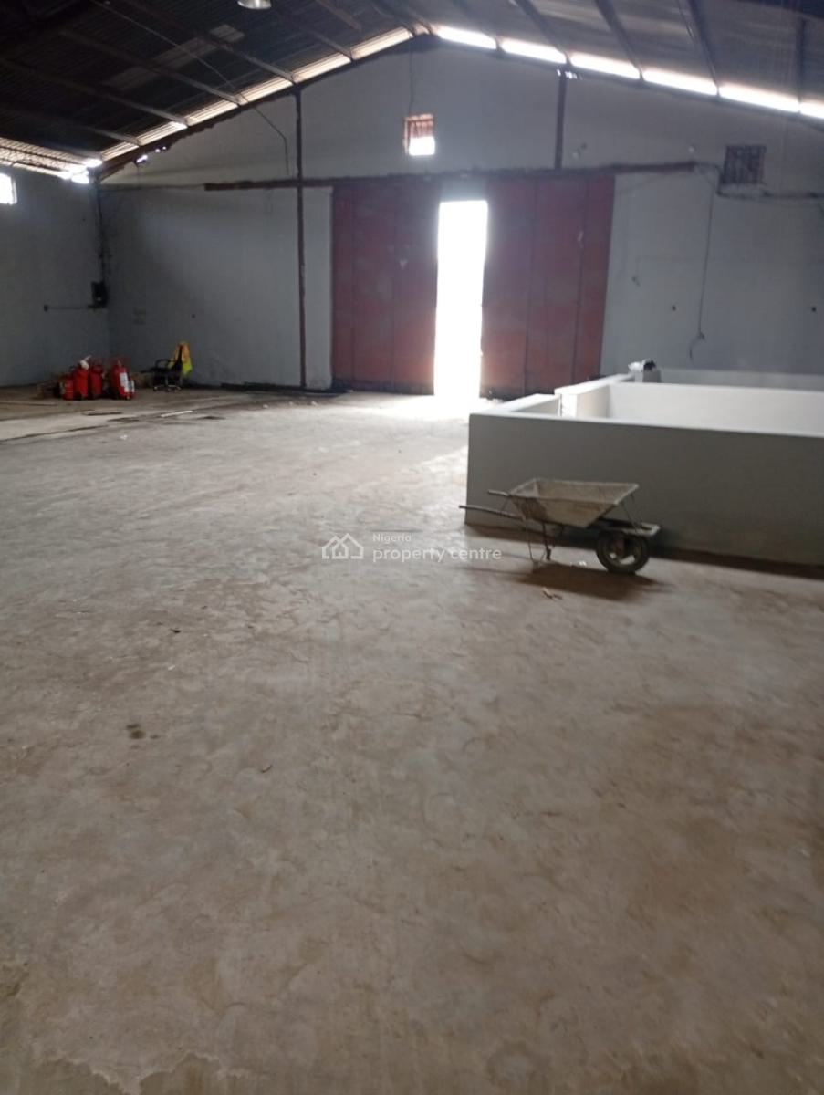 3600sqm Warehouse on Oshodi Apapa Way, Oshodi Apapa Express Way, Oshodi, Lagos, Warehouse for Rent