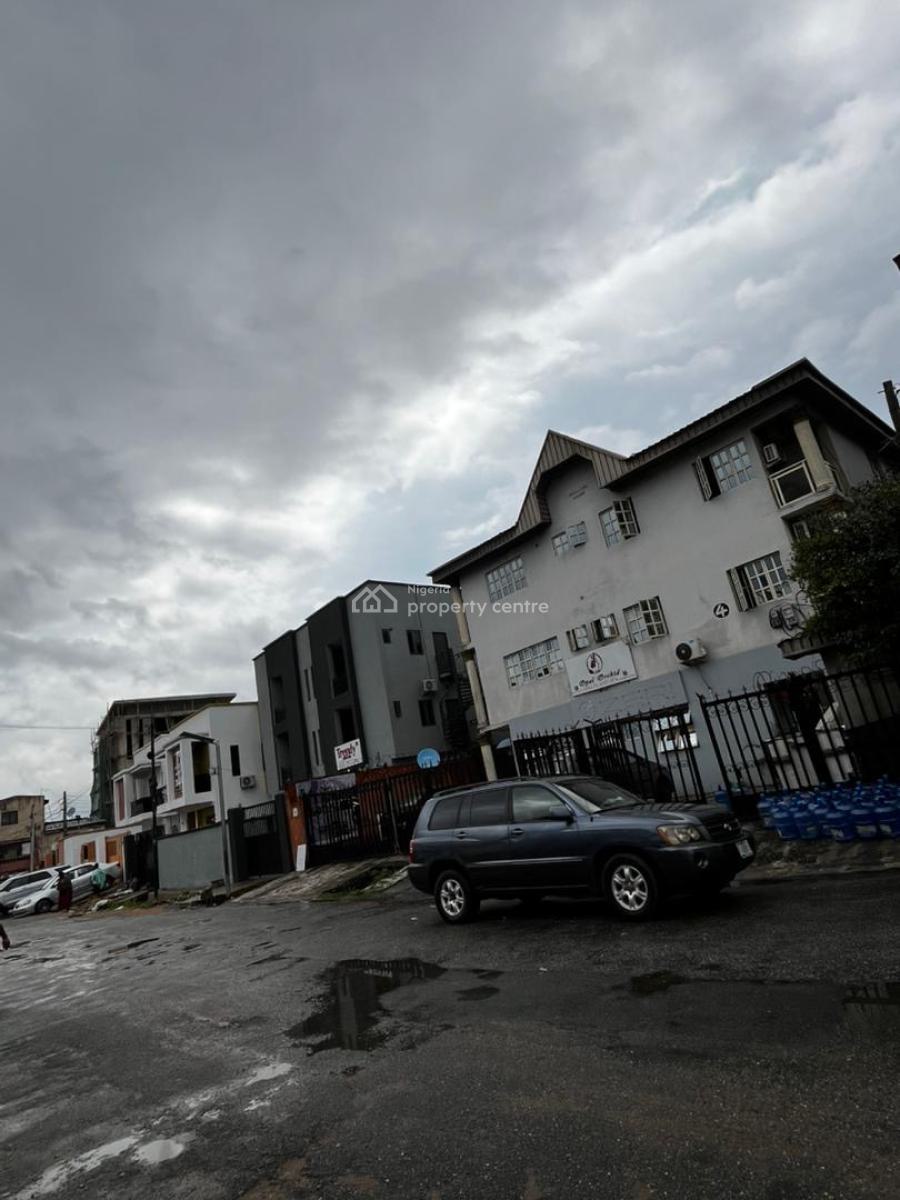 a Retainable Block of 5 Flats, Opebi Ikeja Lagos, Ikeja, Lagos, Block of Flats for Sale