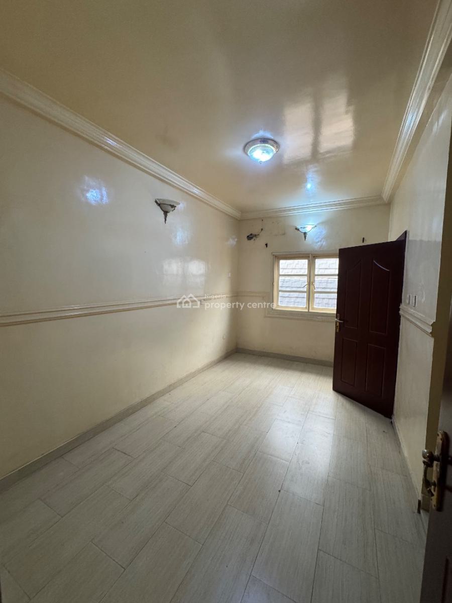 Spacious 3 Bedrooms Apartment + Bq, Osapa, Lekki, Lagos, Flat / Apartment for Rent