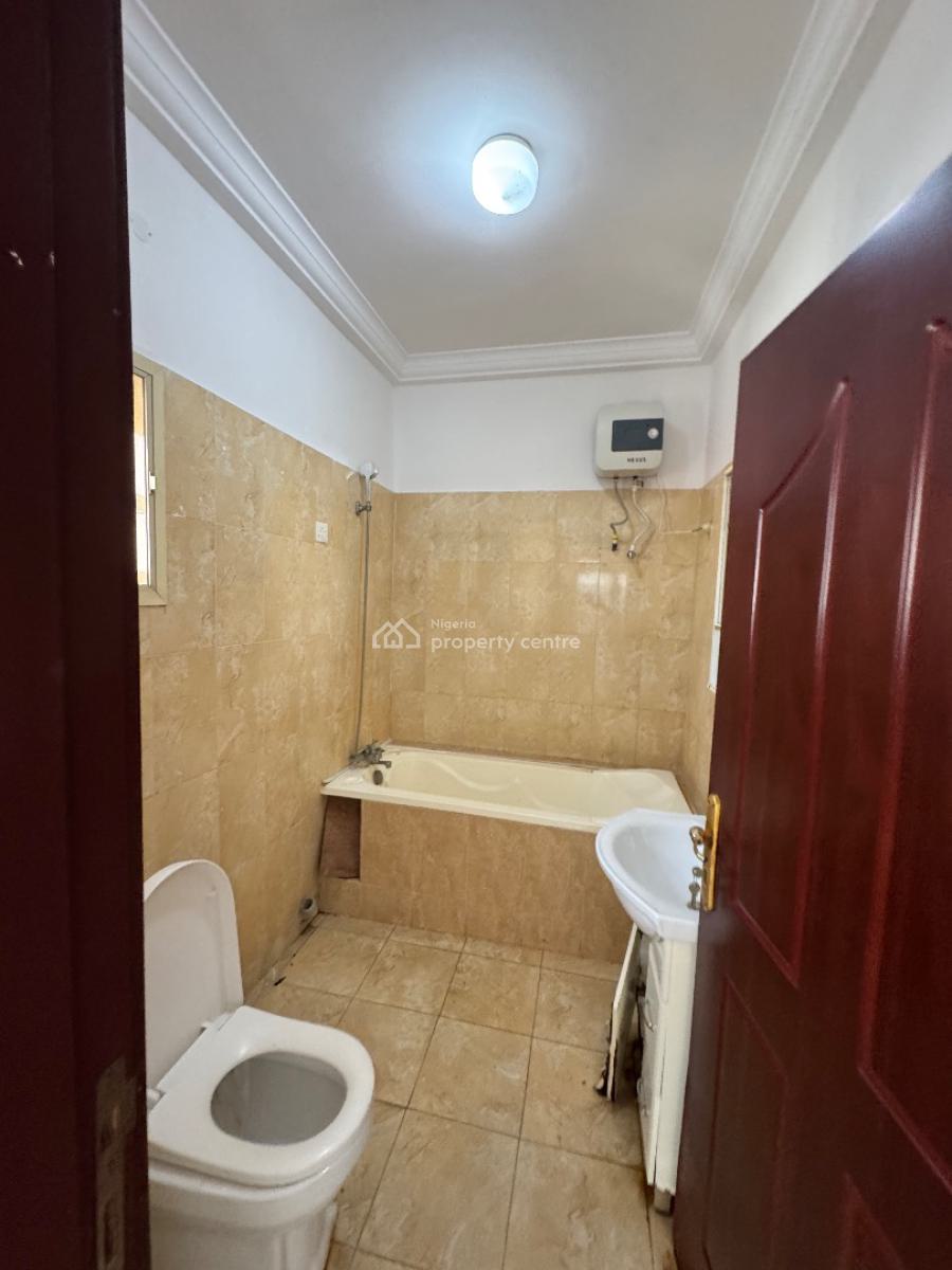 Spacious 3 Bedrooms Apartment + Bq, Osapa, Lekki, Lagos, Flat / Apartment for Rent