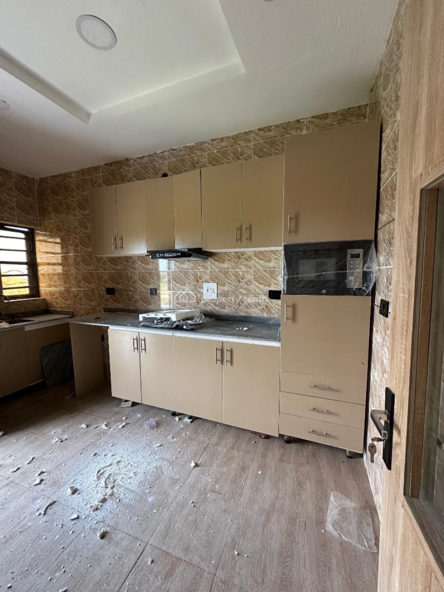 Spacious 2 Bedroom Apartment with Swimming Pool and Gym, Ajah, Lagos, Flat / Apartment for Sale