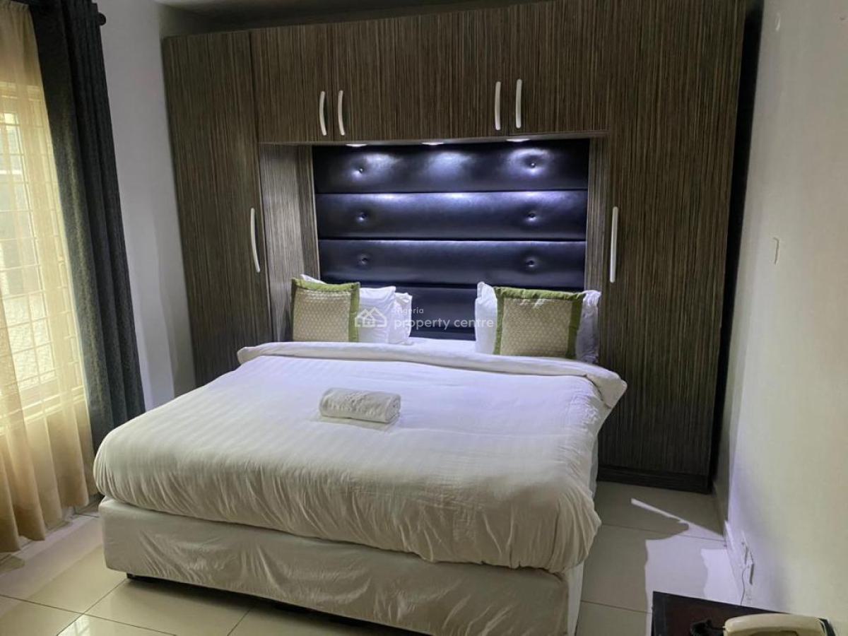Furnished Fully Serviced Mini Flat, Off Road 14, Lekki Phase 1, Lekki, Lagos, Flat / Apartment for Rent