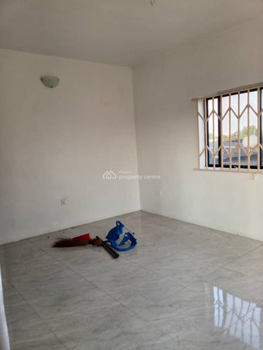 Spacious 3 Bedroom Apartment with Bq, Adeniyi Jones, Ikeja, Lagos, Flat / Apartment for Rent